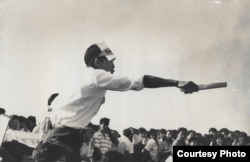 "Ашарчылар" менен КДКчылардын жыйындарынын бири. 1991.