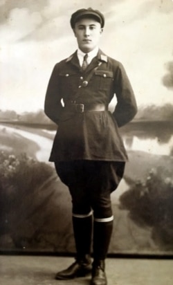 Mamut Çambel. Müellifniñ arhivi