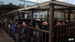 Кармалган мигранттар, Москва, 25-октябрь, 2013.