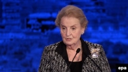 Медлин Олбрајт