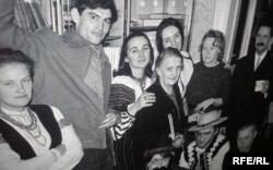 Василь Стус у Львові на Різдво 1972, другий зліва