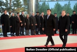 Шавкат Мирзиёев менен Сооронбай Жээнбеков Ташкентте. 13-декабрь, 2017-жыл