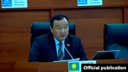 Айтмамат Назаров.