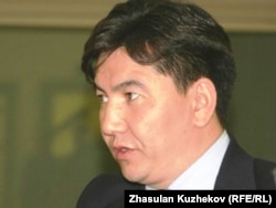 Аслан Саринжипов, министр образования и науки.