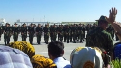 Diňle: Harby gulluga çagyryş möwsüminiň fonunda, Balkanda 'ýokary derejeli harby serkerde saklandy'
