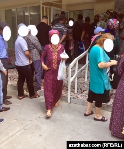 Aşgabadyň azyk dükany, iýun. 2019