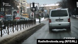 Під час проїзду кортежу Гройсмана на дорогах вимкнені світлофори