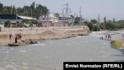 Ак-Буура дарыясы.