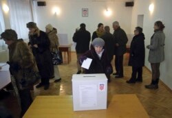 Na redovitim parlamentarnim izborima se bira 151 zastupnicu i zastupnika u 12 izbornih jedinica