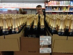 “Marketing research…showed that Russian consumers are proud of the history of the Sovietskoye brand," Vintorg says.