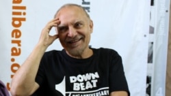 Virgil Mihaiu în studioul Europei Libere de la Chișinău