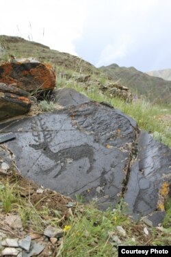 Ташка чегилген байыркы сүрөт.