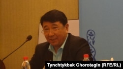 Профессор Адыл Жуматурду. Бээжин. 19.10.2015.