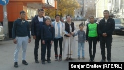 Эки үй-бүлөнүн Бишкектеги жолугушуусу. 1-ноябрь, 2016-жыл.