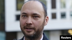 Максим Бакиев.