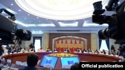 Мамлекеттик «Ала-Арча» резиденциясында өткөн жыйын. 1-ноябрь, 2018-жыл.