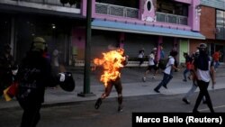 Венесуэла көптөн бери саясий кризисте. 2017-жылдын 20-майындагы оппозиция тарапташтары менен бийликтин кагылышы