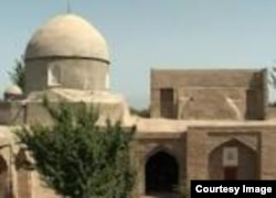 Канибадамдагы эски медреселердин бири. Согд облусу, Тажикстан. 30.10.2013.