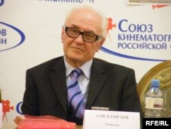 Узбекский кинорежиссер Али Хамраев.