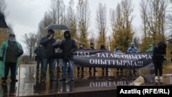 Булат Гатин чыгыш ясый