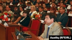 Президент аппараты җитәкчесе Юрий Камалтынов (уңнан беренче)