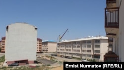 Мамдирекция курган үйлөр, Ош, 28-июль, 2012.