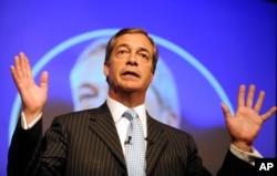 La inaugurarea sediului Heartland Institute a participat și fostul lider al mișcării pro-Brexit, Nigel Farage.