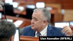 Омурбек Текебаев