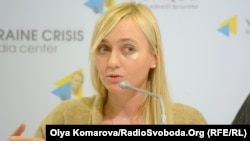 დეპუტატი ოლექსანდრა უსტინოვა მწვავედ აკრიტიკებდა მარინა ბეზრუკოვას და თავდაცვის შესყიდვების სააგენტოს