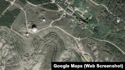 Российский военный объект на хребте Тепе-Оба под Феодосией, скриншот спутниковой карты Google