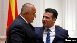 Архивска фотографија- Премиерите на Македонија и на Бугарија, Зоран Заев и Бојко Борисов по потпишувањето на договорот за добрососедство меѓу двете земји во Скопје - 1Aug2017