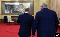 Владимир Путин и Александр Лукашенко во время встречи в Китае, 2 сентября 2025 года