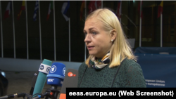 ელინა ვალტონენი: „ეს ძლიერ სიგნალს გვიგზავნის ყველა ჩვენგანს“.