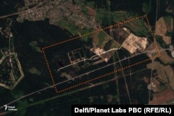 Тэрыторыя пад Гомлем 16 жніўня 2025 году. На спадарожнікавым здымку бачнае будаўніцтва вайсковай часткі, у якой, імаверна, будзе разьмяшчацца новая 37-я асобная дэсантна-штурмавая брыгада Cілаў спэцыяльных апэрацыяў