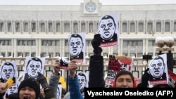 Кыргызстанда коррупцияга каршы жүрүшкө чыккандар, 25-нобярь, 2019-жыл. 