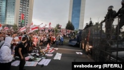 Удзельнікі аднаго з пратэставых маршаў у жніўні 2020 году ў Менску