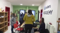 Njihuni me Artën dhe Fionën- JCoders