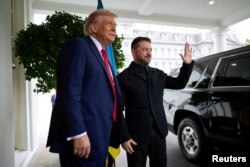 Liderul ucrainean Volodimir Zelenski este primit la Casa Albă de președintele SUA, Donald Trump - 18 august 2025