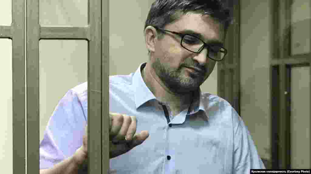 &laquo;Ні в кого немає жодного права сьогодні говорити на мій народ: &laquo;терористи, екстремісти&raquo;, тому що це також брехня. І наші діти, діти всіх кримських політв'язнів, знатимуть, що їхні батьки не зрадники своєї культури, своєї основи, своєї релігії!&raquo; &ndash; сказав він, завершуючи свою промову. &nbsp; Наступного дня Південний окружний військовий суд у російському Ростові-на-Дону засудив Нарімана Мемедемінова до 2 років і 6 місяців колонії