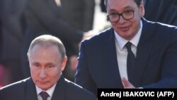 Presidenti i Rusisë, Vladimir Putin, dhe ai i Serbisë, Aleksandar Vuçiq, në Beograd më 17 janar 2019.