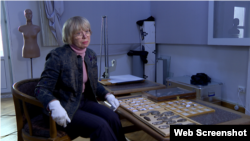 Зинаида Зразюк, заведующая научно-исследовательским отделом нумизматики музея Истории Украины