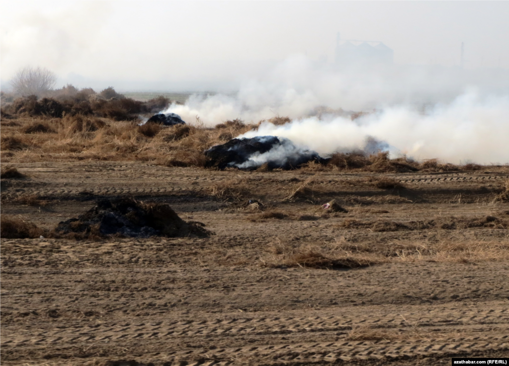 Prezidentiň saparyndan öň tüsse bolçulygy döredi. Ýanwar, 2018.