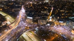 Protesta masive në Serbi, kryeministri jep dorëheqje