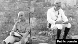 Qırımtatar medeniyet erbapları Osman Aqçoqraqlı ve Üsein Bodaninskiy