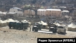 Военные в окрестностях поселка Временный (архивное фото)