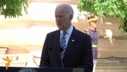 Biden Warns Russia Against Undermining Ukrainian Election