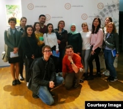 Takashi a participat la lecții gratuite de de studiere a limbii tătarilor din Crimeea la Casa Crimeii din Kiev