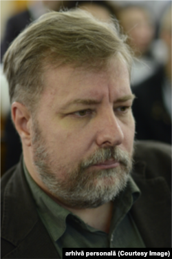 Marius Bălan, lector la Catedra de Drept Public - Fac. de Drept, Univ. A.I. Cuza, Iași.