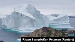 Гренландия ҳамда ғарбий Антарктидадаги муз қатламлари 2005 йилдан бери йилига 430 миллиард тонна масса йўқотиб келмоқда. 