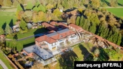 Британиядагы Дарига Назарбаева менен Нурали Алиев ээлик кылган үйлөрдүн бири.